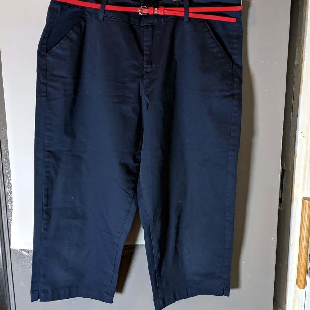 Lee natural fit capris